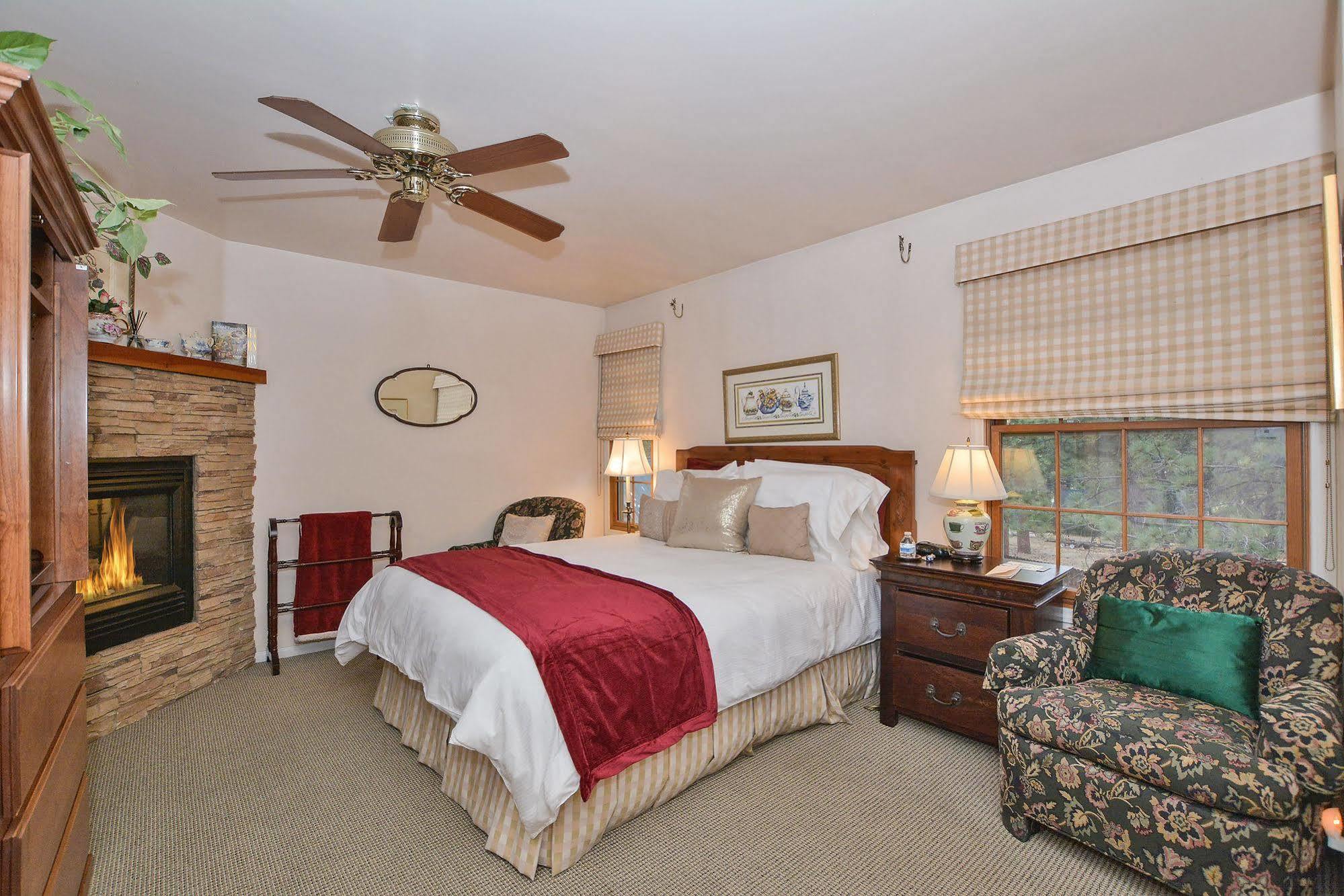 Alpenhorn Bed And Breakfast Big Bear Lake Kültér fotó